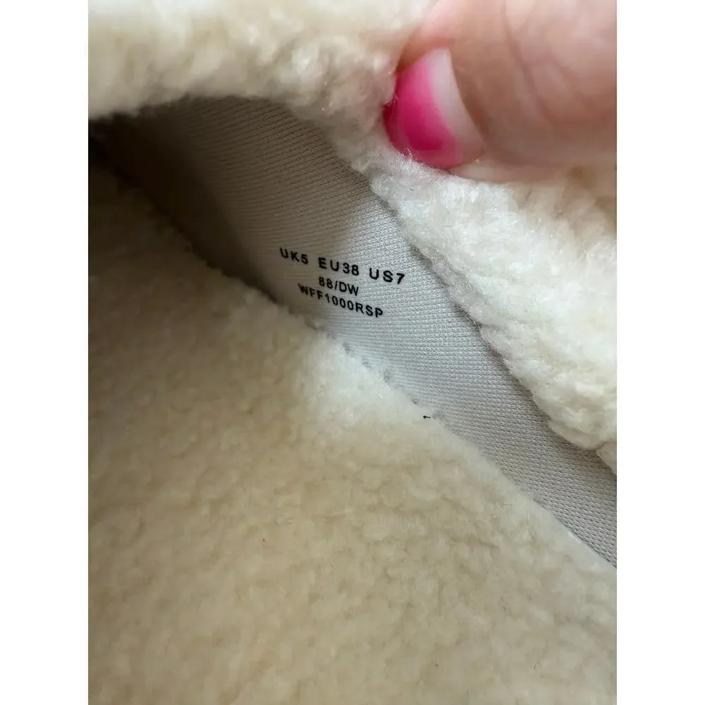 NIB Hunter Women's White Willow Play Sherpa Insulated Clog Size 7